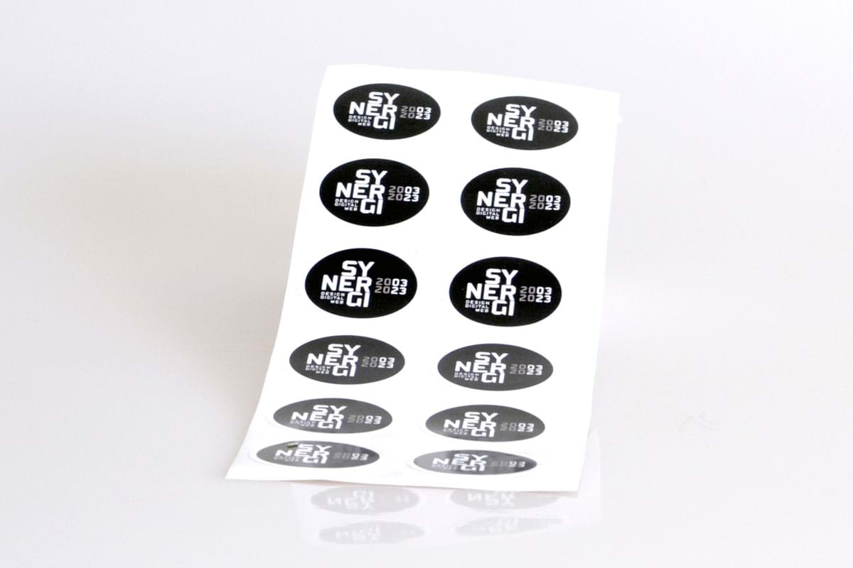 Figurstkårede Stickers Klistermærker Merchandise 1200X800 07